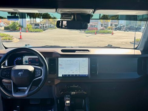 Used 2022 Ford Bronco Outer Banks image 25