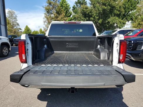 Used 2025 GMC Sierra 1500 SLT RWD image 9