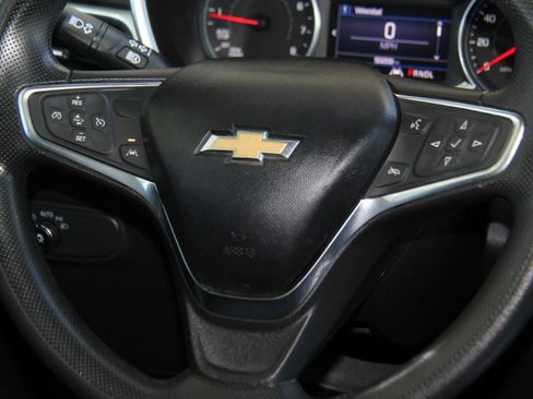 Used 2020 Chevrolet Equinox LT FWD image 12