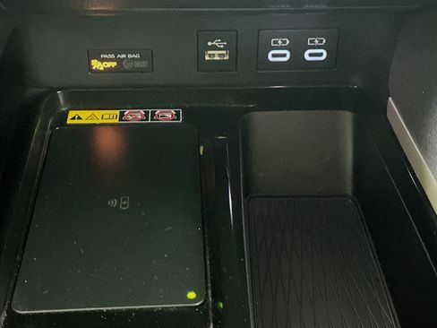 Used 2025 Toyota Camry LE image 26