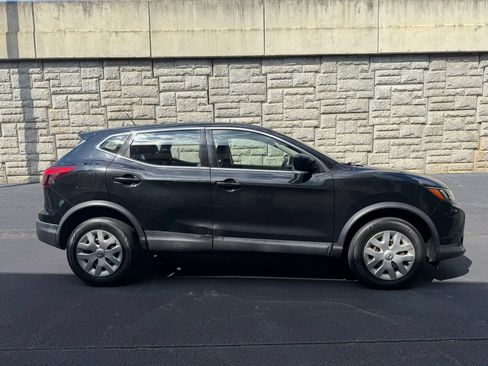 Used 2018 Nissan Rogue Sport S AWD/4WD image 5