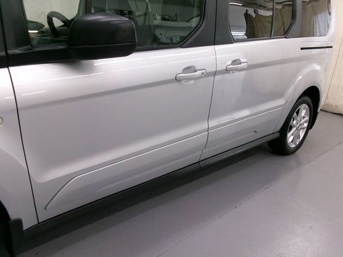 Used 2015 Ford Transit Connect XLT FWD image 4