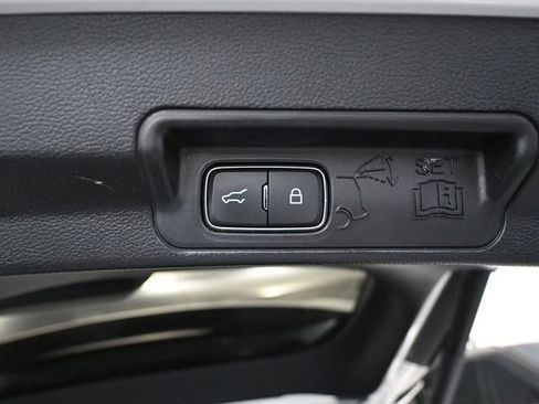 Used 2020 Ford Explorer XLT w/ Equipment Group 202A image 44