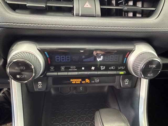 Used 2021 Toyota RAV4 XLE AWD/4WD image 22