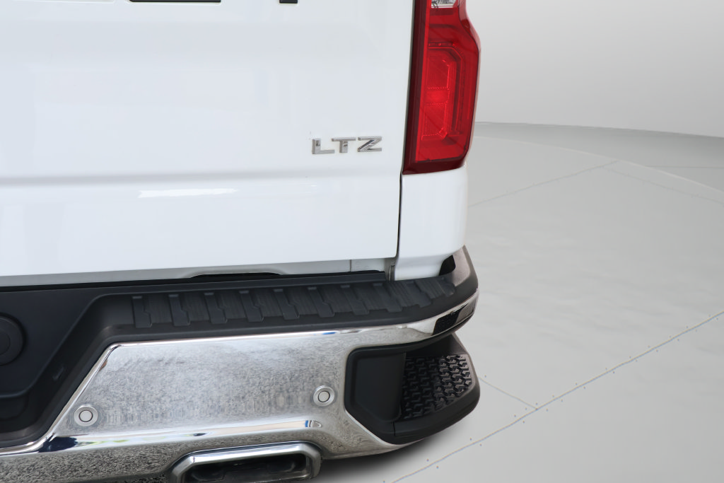 Used 2019 Chevrolet Silverado 1500 LTZ w/ LTZ Plus Package AWD/4WD image 35
