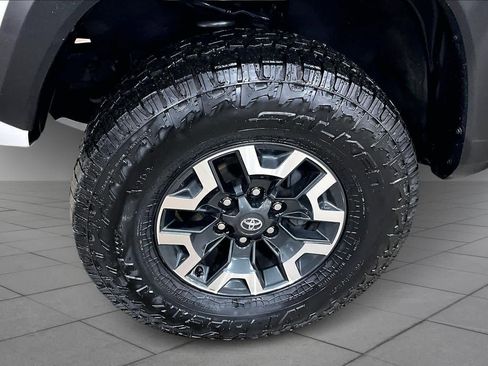 Used 2023 Toyota Tacoma TRD Off-Road image 10