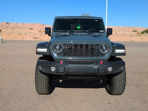 Used 2024 Jeep Wrangler Unlimited Rubicon w/ Convenience Group image 8