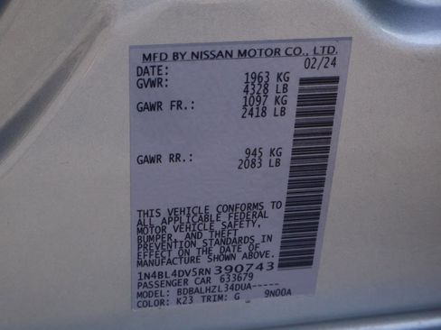 Used 2024 Nissan Altima 2.5 SV image 17