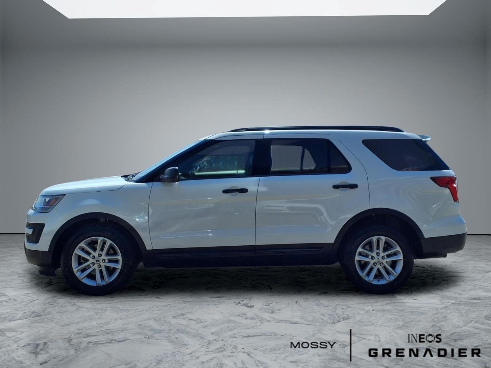 Used 2017 Ford Explorer FWD image 5