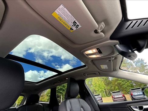 Certified 2023 Volvo XC60 B5 Plus w/ Protection Package Premier image 13