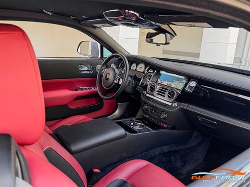 Used 2018 Rolls-Royce Wraith RWD image 30