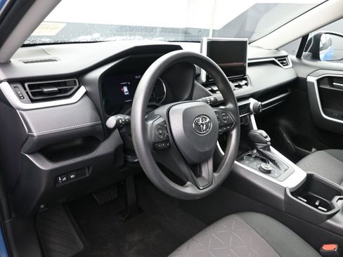Used 2023 Toyota RAV4 Woodland Edition image 9