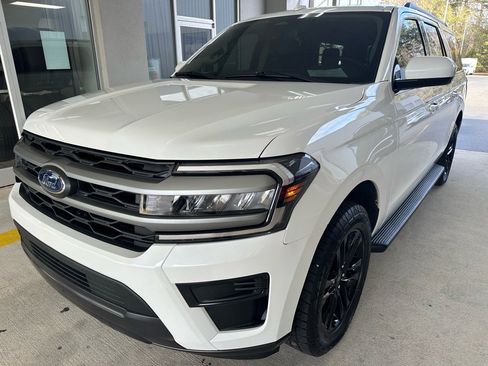 Certified 2024 Ford Expedition Max XLT image 3