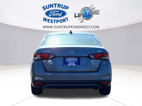 Used 2023 Nissan Versa SV image 24