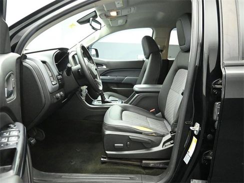 Used 2017 Chevrolet Colorado Z71 image 10