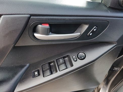 Used 2012 MAZDA MAZDA3 i Touring image 15