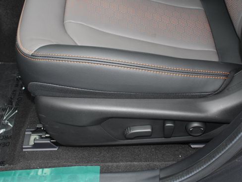 New 2025 Subaru Crosstrek 2.5i Limited w/ Popular Package #3A image 17