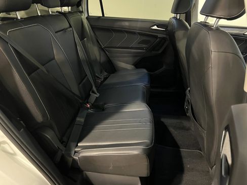 Used 2023 Volkswagen Tiguan SE image 34