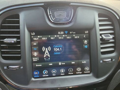 Used 2022 Chrysler 300 S w/ Comfort Group RWD image 11