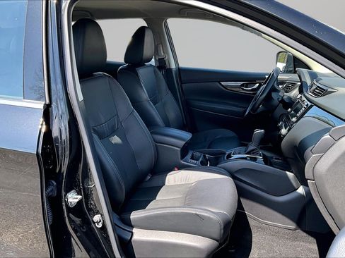 Used 2022 Nissan Rogue Sport SL AWD/4WD image 6