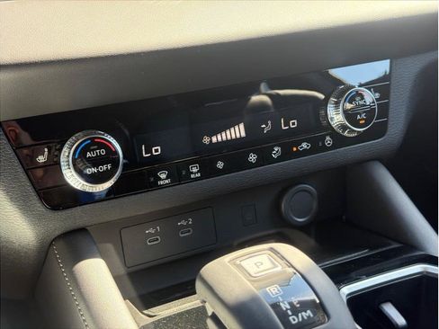 New 2026 Mitsubishi Outlander LE image 14