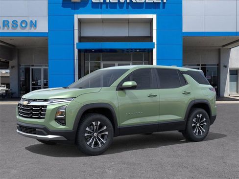 New 2026 Chevrolet Equinox LT image 2