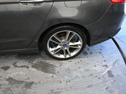 Used 2016 Ford Fusion Titanium image 17