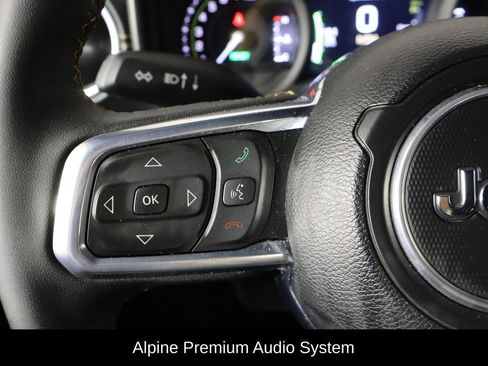 Used 2024 Jeep Wrangler Unlimited Sahara w/ Technology Group AWD/4WD image 8
