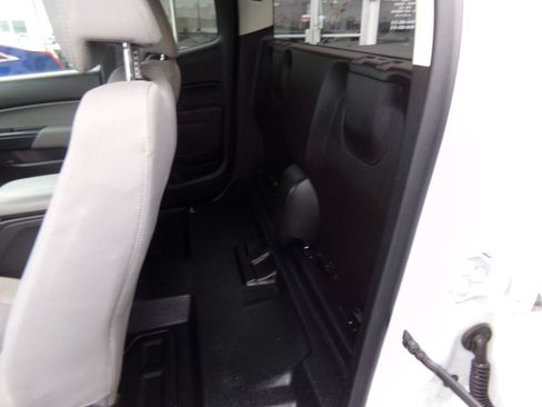 Used 2017 Chevrolet Colorado W/T w/ WT Convenience Package image 16