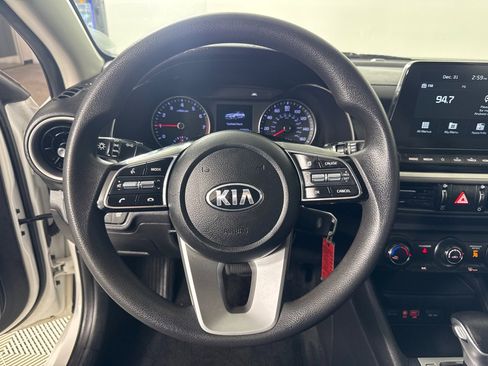 Used 2021 Kia Forte LXS image 16