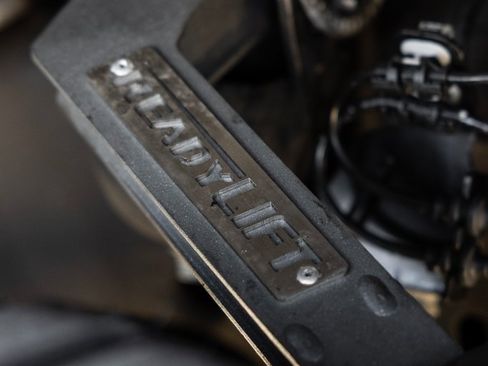 Used 2024 GMC Sierra 2500 Denali Ultimate image 4