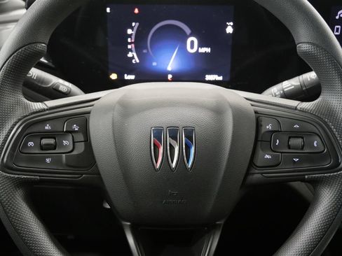 Used 2025 Buick Envista Preferred FWD image 15