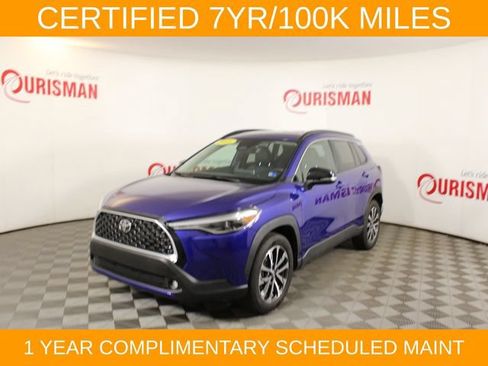 Used 2025 Toyota Corolla Cross XLE AWD/4WD image 2