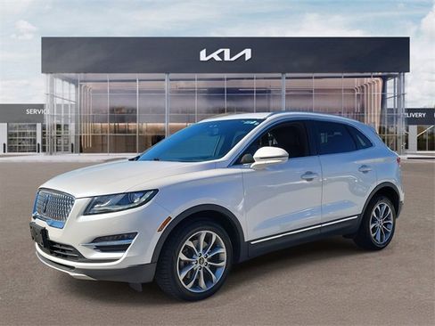 Used 2019 Lincoln MKC Select w/ Select Plus Package image 3