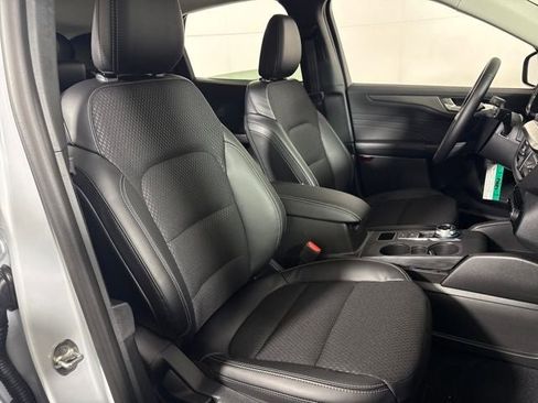 New 2026 Ford Escape SE w/ Class II Trailer Tow Package image 12