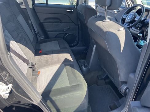 Used 2016 Jeep Patriot Sport image 18