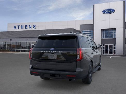 New 2025 Ford Expedition Active image 8