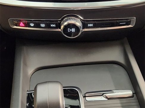 Used 2024 Volvo S60 B5 Core image 19