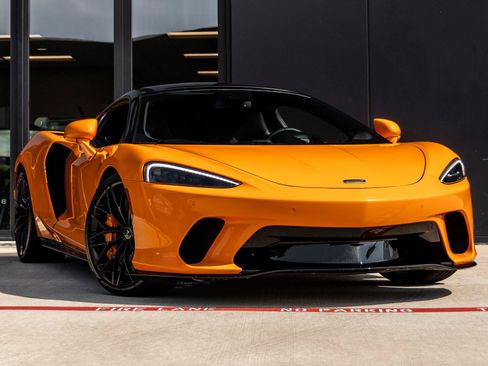 Used 2022 McLaren GT RWD image 3