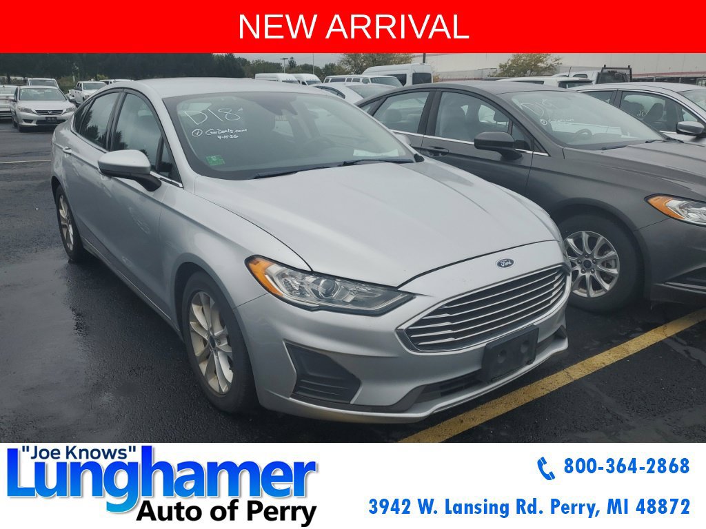 Used 2019 Ford Fusion SE FWD image 1
