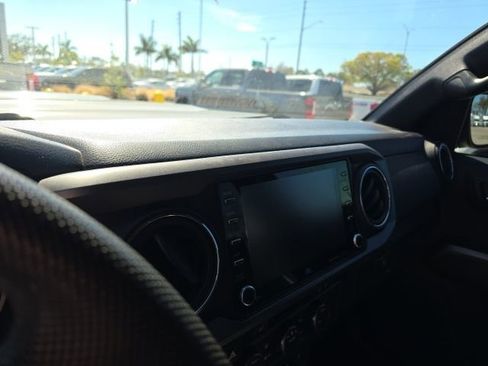 Used 2021 Toyota Tacoma TRD Sport w/ TRD Premium Sport Package image 11