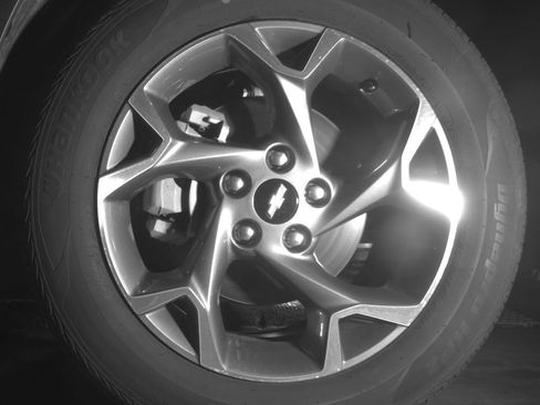 Used 2025 Chevrolet Trax LT FWD image 12