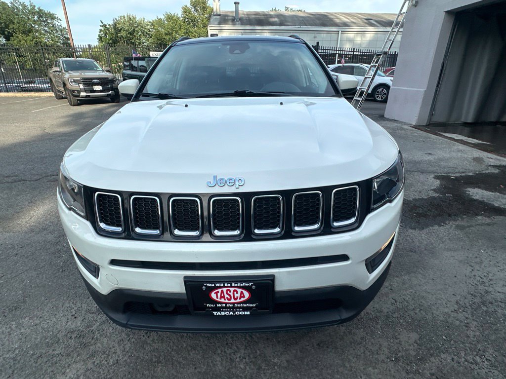 Used 2019 Jeep Compass Latitude w/ Cold Weather Group AWD/4WD image 7
