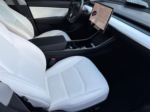 Used 2021 Tesla Model Y 2WD image 5