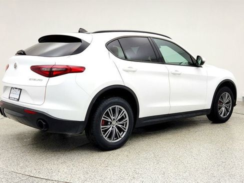 Used 2023 Alfa Romeo Stelvio Sprint image 5