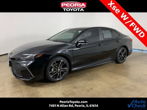 Used 2025 Toyota Camry XSE image 1