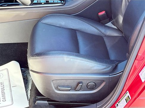 Used 2024 MAZDA CX-30 AWD 2.5 S w/ Premium Package image 19