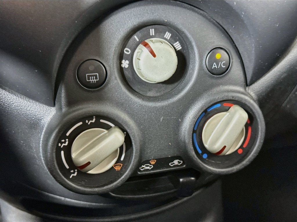 Used 2014 Nissan Versa Note S FWD image 16