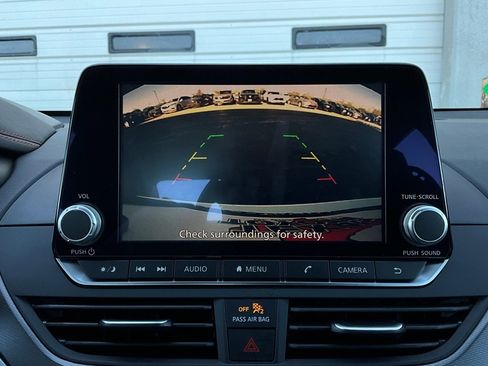 Used 2025 Nissan Altima 2.5 SR image 30