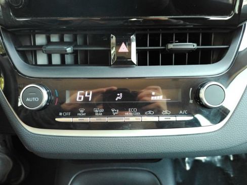 Used 2026 Toyota Corolla LE FWD image 42